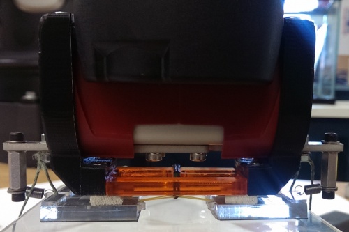 Photograph of integrated gecko gripper.